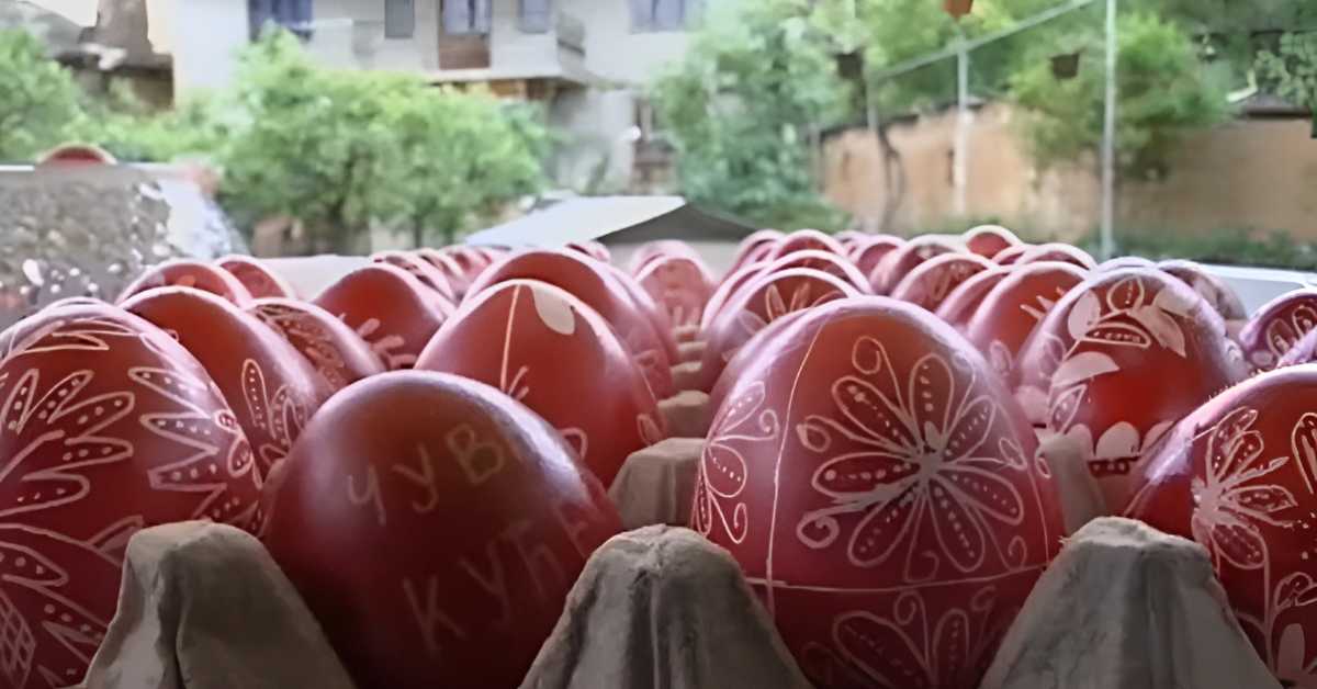 Предваскршњи обичаји у Ораховцу и Великој Хочи: Шарање "страшника" на Средопосницу