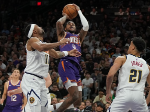 Јокић донео победу Денверу у Финиксу, трипл-дабл рекорд све ближе