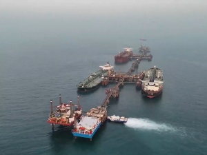 Британски адмирали предлажу одржавање самита о Ормузу, Лондон већ упутио војне планере у САД