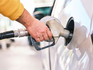 Eвродизел скупљи за динар, непромењена цена бензина