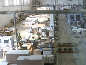 РЗС: Пад индустријске производње од 0,3 одсто у фебруару 2026. у односу на фебруар 2025.