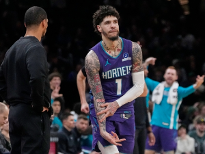 Хорнетси нижу победе, пао и Бостон у гостима