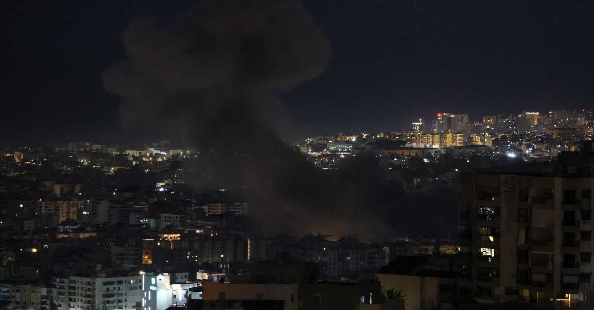 Израел бомбардује јужни део Бејрута; Трамп: Готово је када ја то будем желео