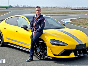 Како до 1.500 "коња" и 2,7 милиона километара?