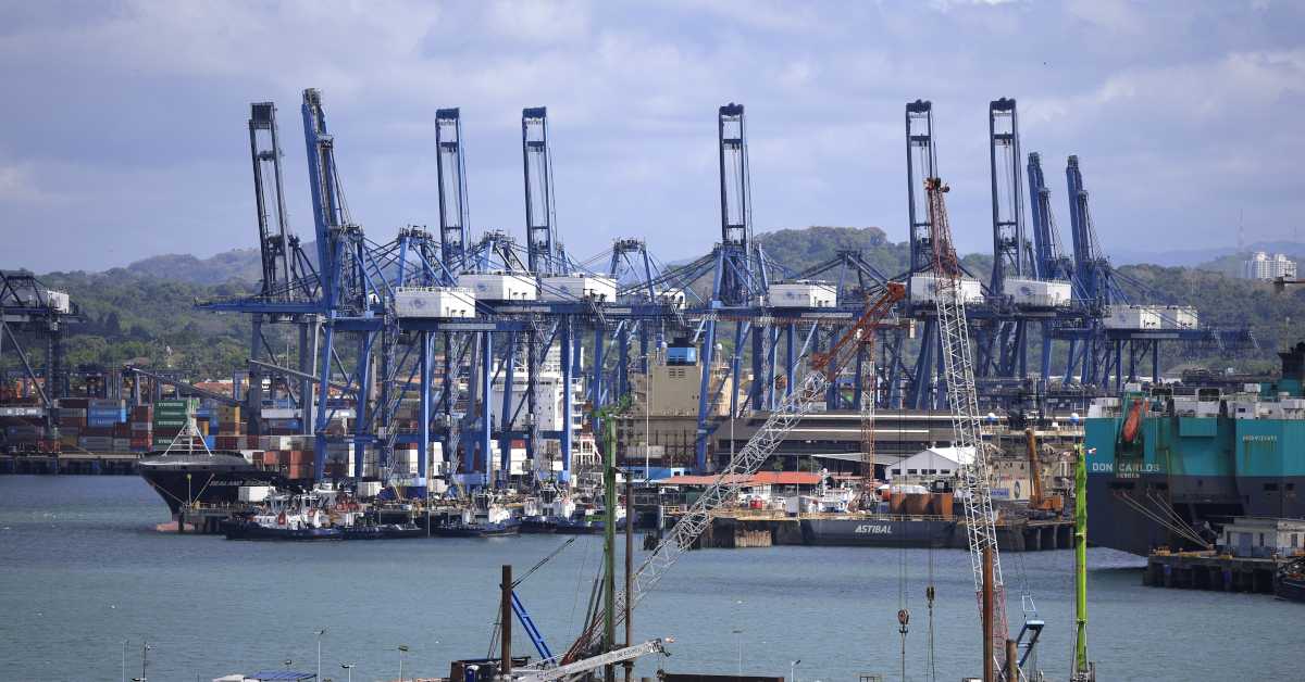 Кини отете луке у Панами