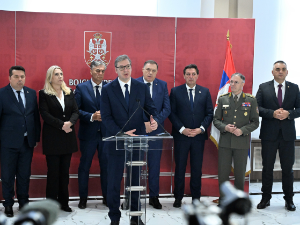Вучић: Посветићемо се роботизацији наше армије, чекају нас нове наруџбине; Додик: Војска Србије одвраћајућа сила
