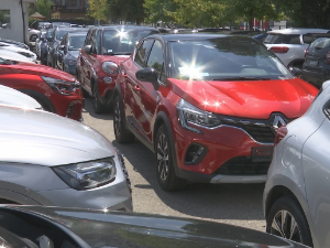 Електрични половни аутомобили у Србији нису тражени, доноси ли рат на Блиском истоку промену