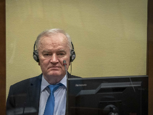 Вујић посетио Младића у Хагу, поново затражио да га пусте на лечење