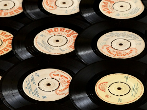 Сингл – „Buona sera“, Louis Prima