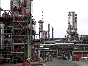 Европа под притиском због нафте и керозина - како се Србија бори са кризом 