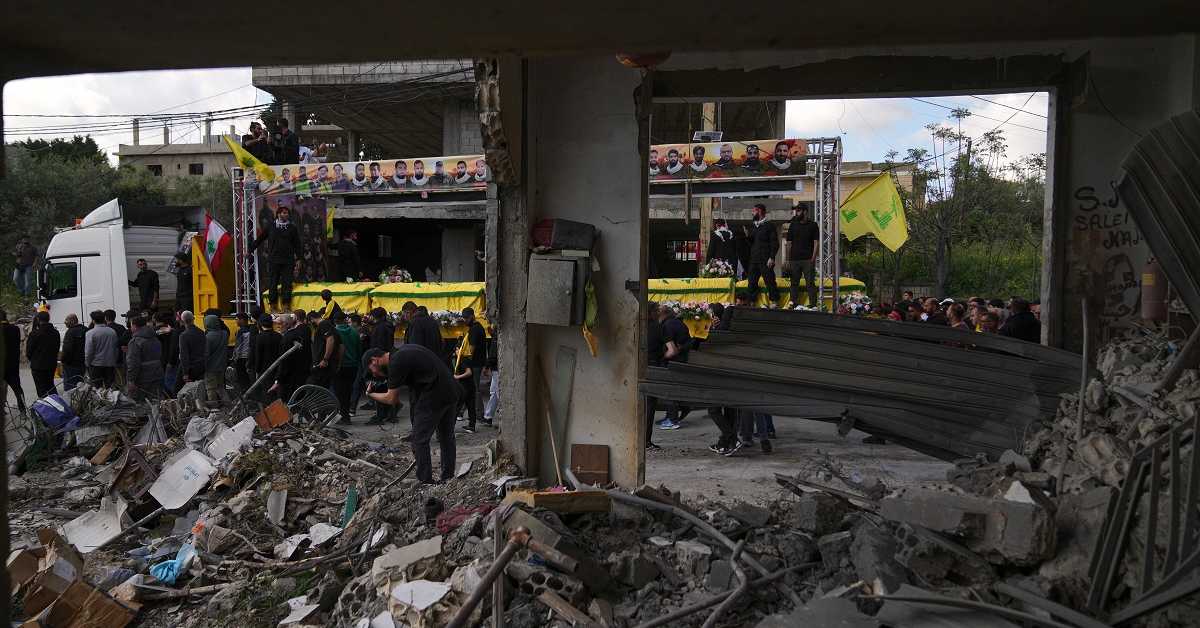 Трамп: Иран финансијски пропада због затварања Ормуза; Иран напао контејнерски брод у близини мореуза