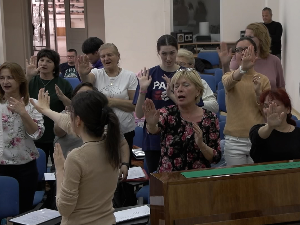 Нови Сад: Како се национални инклузивни хор ИСОН припрема за концерт