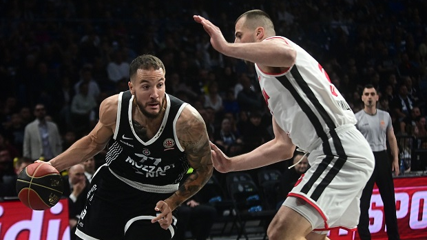 Слобода добра, Партизан још бољи - вратио се Ловерњ, разгоропадио се Лакић