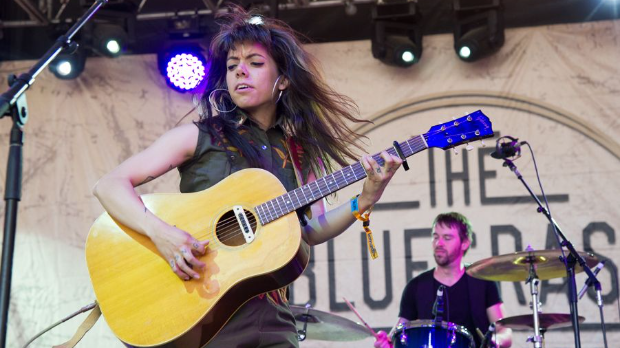 Неонска дуга - рокенрол магазин Жикице Симића: Париз – Београд