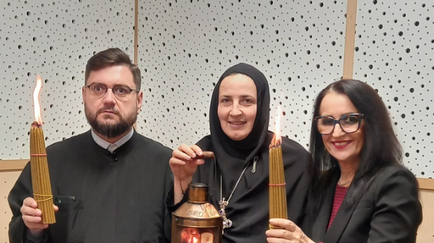 Храм: Благодатни огањ - радост Васкрсења Христовог