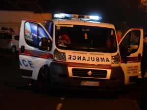 Мајка и ћерка тешко повређене након што их је ударио аутомобил на Вождовцу