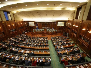 Трка за приштински парламент: козметичке промене или излаз из дубоке кризе на КиМ