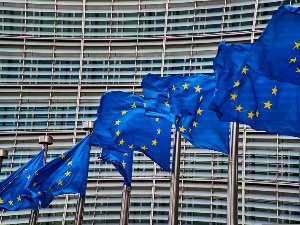 Европска комисија: Нема одлуке о замрзавању фондова за Србију