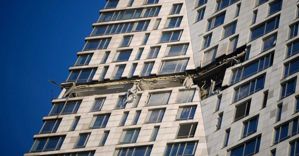 Дрон погодио зграду у Москви; Зеленски са партнерима о наставку војне подршке