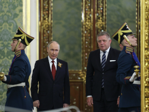 Да ли је Фицо пренео Путину поруку Зеленског; Кремљ потврдио: Украјина није покушала да поремети Параду