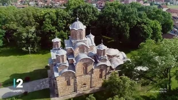 На три воде: Јутарњи програм из три студија