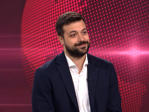 Кинеско знање и српски лекари: Нова ера лечења болести аорте стигла на Институт „Дедиње“