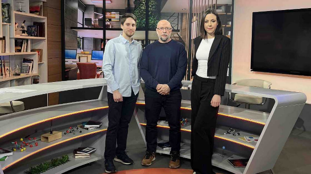 РТС Лаб: Можете пољубити науку (R)
