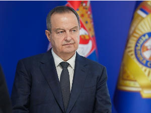 Дачић: Пуна подршка државној политици, Србија да се одупре отровним стрелама из региона