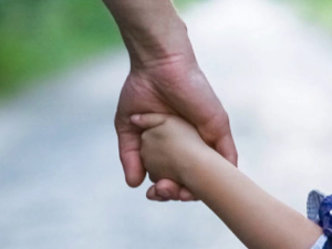 Почела примена закона о родитељима-неговатељима – првог дана поднето 1.500 захтева