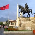 Албанија - црвено и плаво