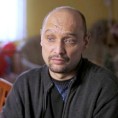 Парализовани човек поново хода! 