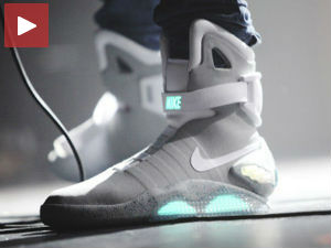 Стижу самовезујуће патике!