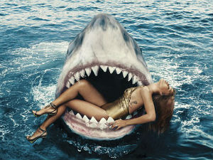 Ријана у чељустима беле немани!