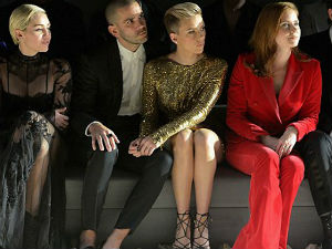 Загревање за Оскаре на ревији Тома Форда