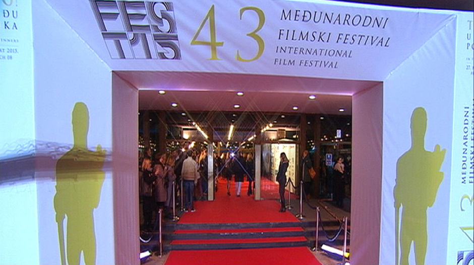 Почео први такмичарски Фест!