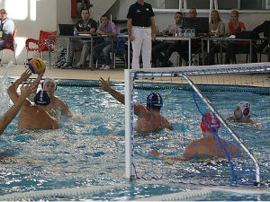 Раднички у борби за фајнал-сикс