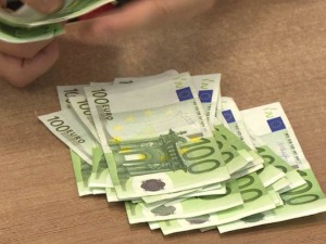 На Батровцима пронађено 365.600 евра код страних држављана