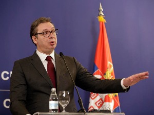 Вучић за Ројтерс: Србија ће инвестирати у домаћу производњу вакцине "спутњик"
