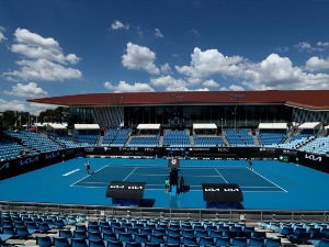 Олга Даниловић и Филип Крајиновић на терену