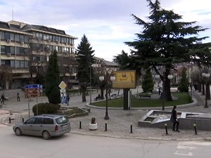 Неповољна епидемијска ситуација у Врању, школе прелазе на онлајн наставу