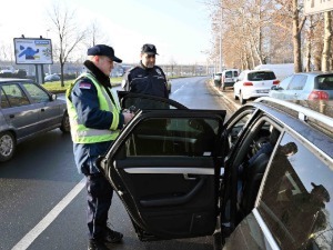 Вршац, возио "пежоа" са четири промила алкохола у крви