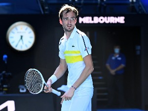 Медведеву руски окршај и полуфинале у Мелбурну