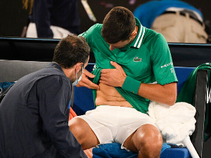 Новак стварно јесте покидао трбушни мишић – и то скоро три центиметра!