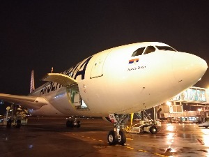 Стигло још пола милиона доза кинеске вакцине "Синофарм", Вучић: Уговорено укупно 13 милиона доза