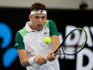 Победа Kрајиновића на старту турнира у Дубаију