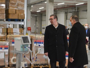 Србија донирала Републици Српској медицинску опрему; Вучић: Спремни смо да у сваком тренутку помогнемо пријатељима