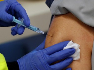 Одговори на пет најчешћих питања о вакцини против ковида 19