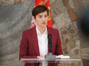 Брнабић: Радимо наше, а пратимо детаљно и светске студије о вакцинама