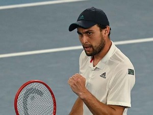 Карацев зауставио Медведева у Риму