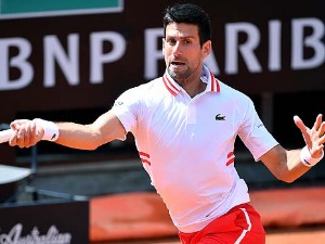 Новак епски надиграо Циципаса, већ поподне игра полуфинале за одбрану титуле у Риму